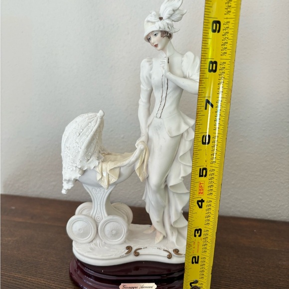 Vintage Giuseppe Armani "Sweet Dreams" porcelain figurine - Picture 10 of 14